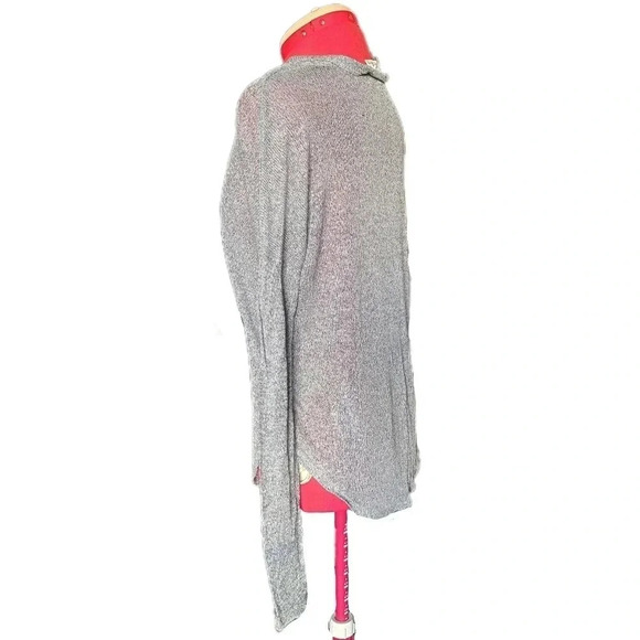 Express One Eleven, Size S, Light Grey Strappy Long Sleeve Top - Picture 3 of 12